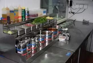 推進(jìn)示范創(chuàng)建，發(fā)揮引領(lǐng)作用——奉賢區(qū)市場監(jiān)管局召開“六T實(shí)務(wù)”餐飲單位現(xiàn)場管理工作推進(jìn)會暨業(yè)務(wù)培訓(xùn)會